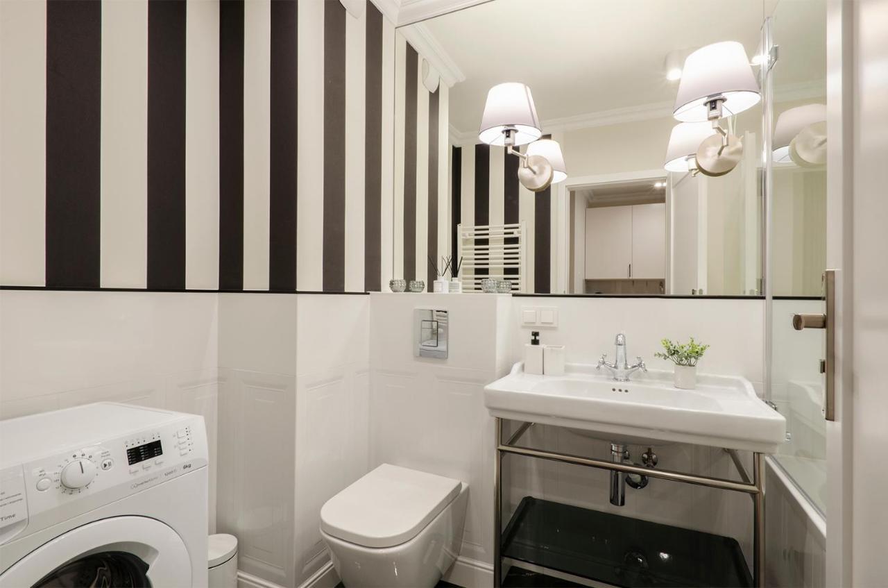 Sky Home- Rose Apartament -Manufaktura, Bezplatny Parking, Klima, Dostep Na Kod วูดช์ ภายนอก รูปภาพ